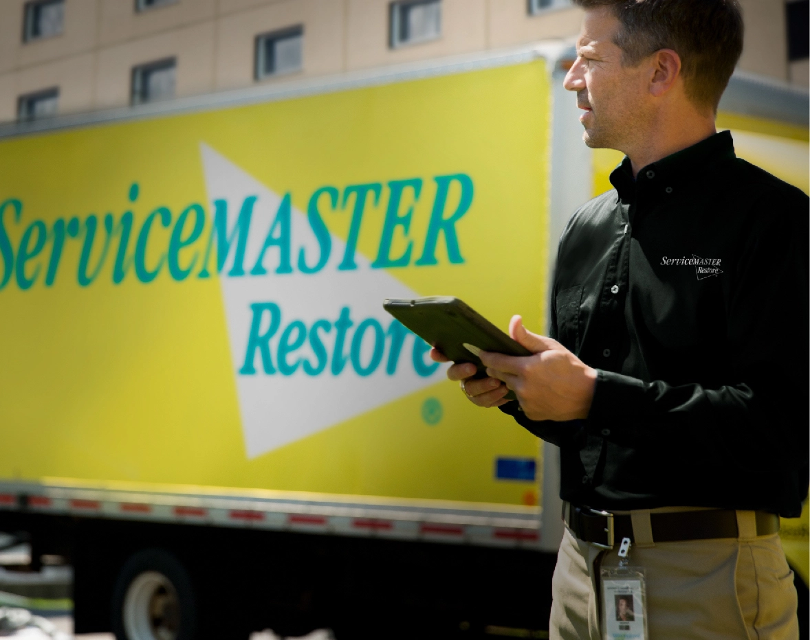 /images/sm-restore/corporate/ready_marketing/severe_flooding/assets/sidebar-tech-commercial.webp